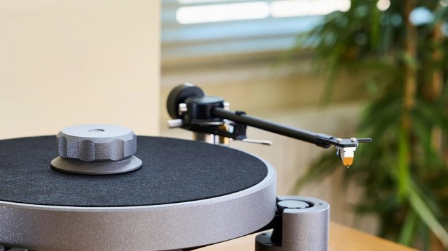 A Respected British Hi-Fi Company Just Released a Turntable for Elite Audiophiles