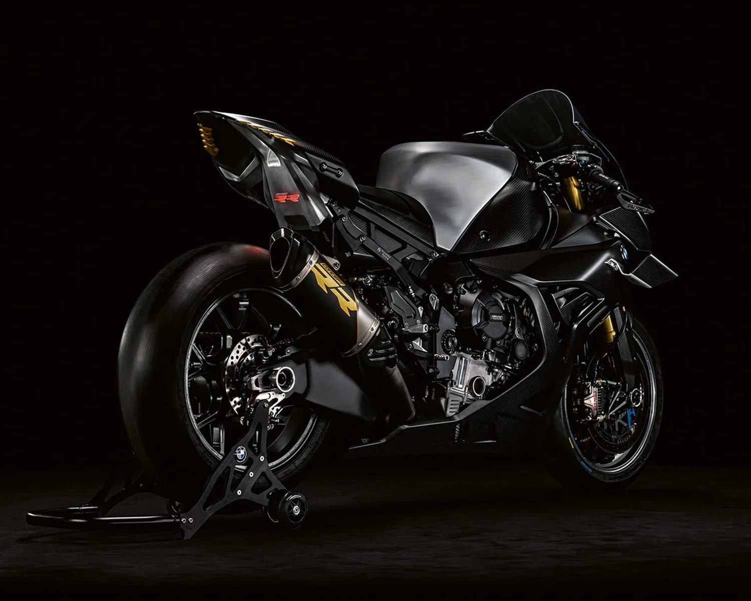 bmw concept rr exhaust pipe