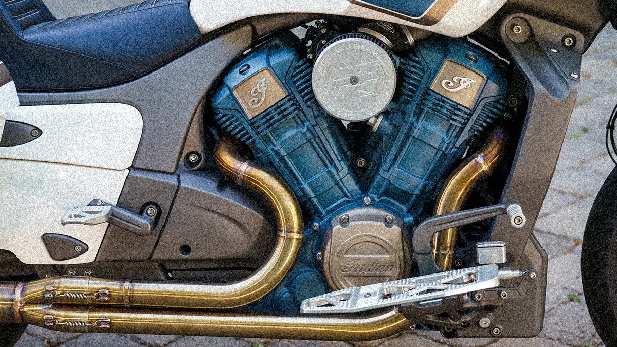 indian chieftain power plus forged tyler hubbard forever rad motorcycle macro
