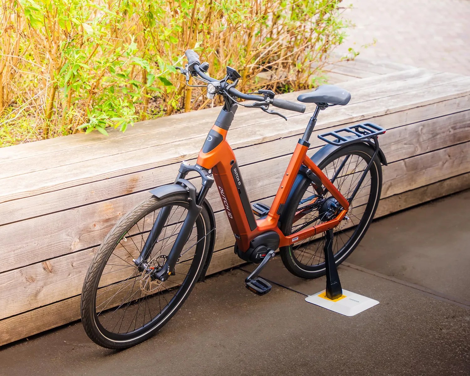 tiler compact orange bike
