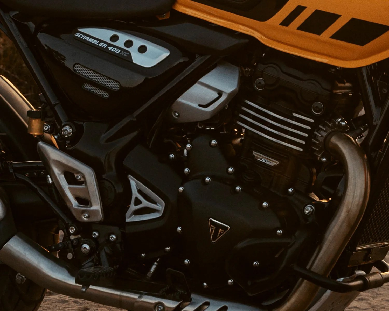 triumph scrambler 400 xc engine detail
