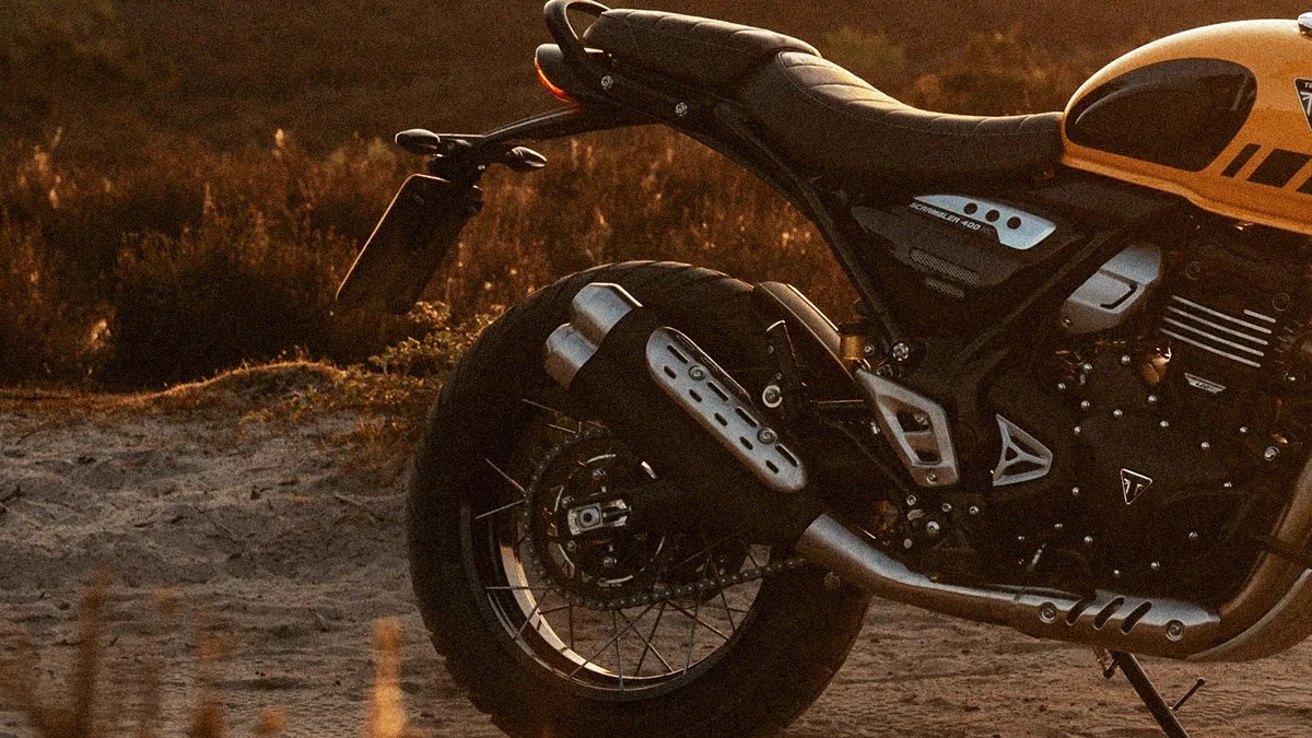 triumph scrambler 400 xc macro