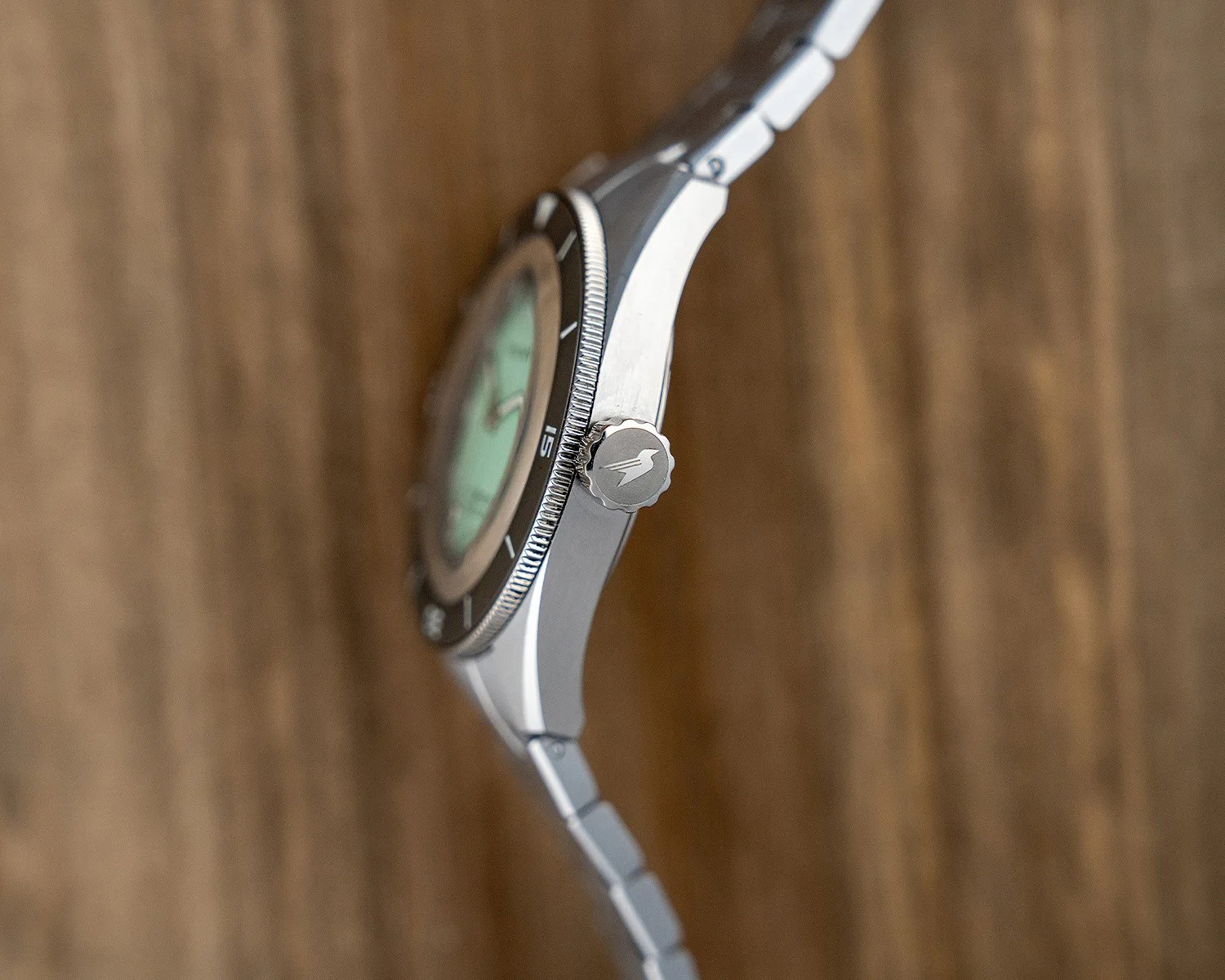 a wren dive watch viewed from the side