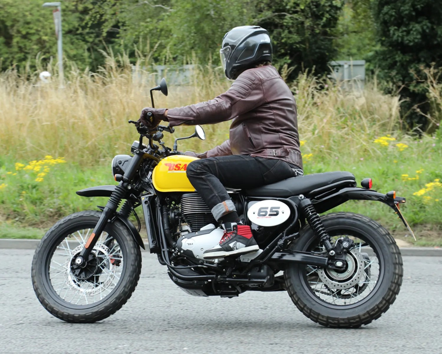 2025 bsa scrambler 650 action